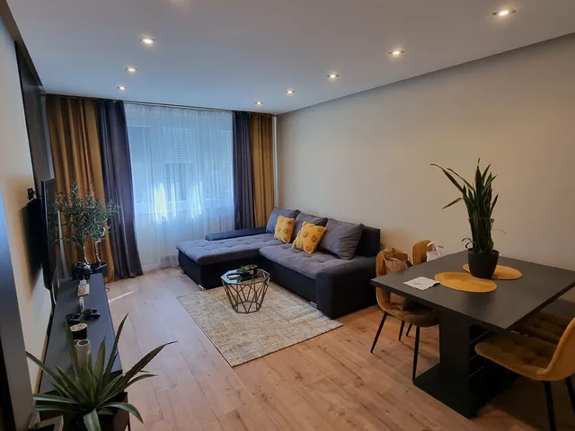 Eladó lakás Szeged, Szőreg, Szerb utca 92 nm