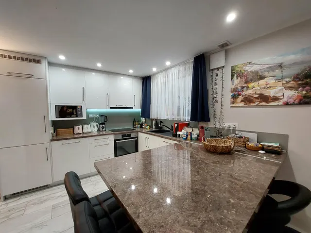 Eladó lakás Szeged, Belváros, Boldogasszony sugárút 56 nm