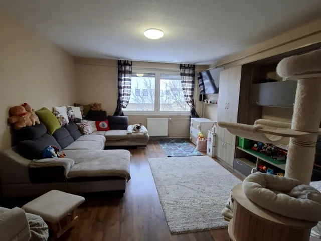 Eladó lakás Szeged, Rókus, Körtöltés utca 76 nm