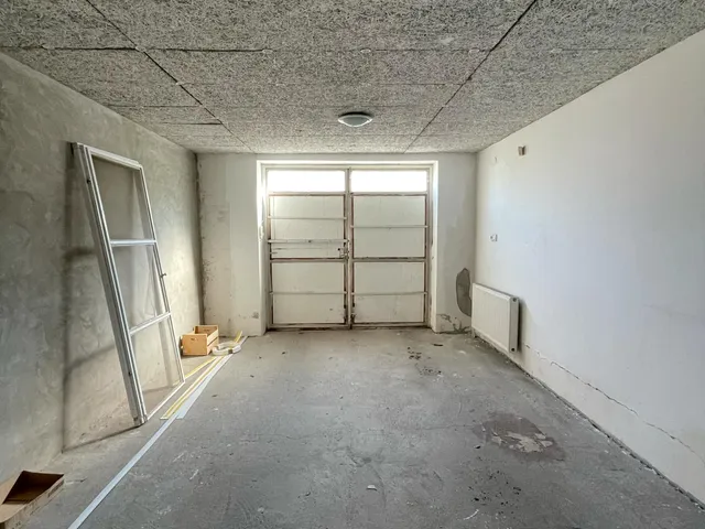 Eladó garázs Szeged, Északi városrész, Ősz utca 24 nm