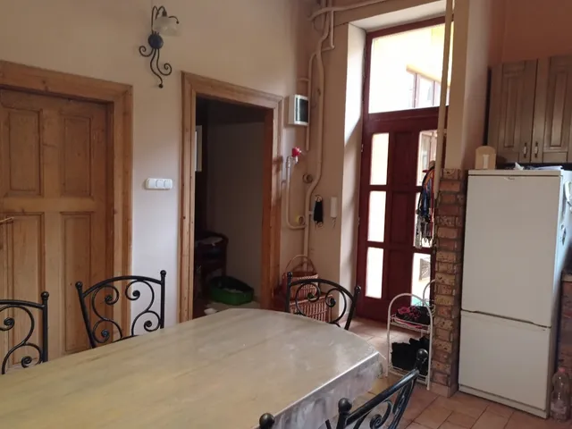 Eladó lakás Szeged, Belváros, Szentháromság utca 144 nm