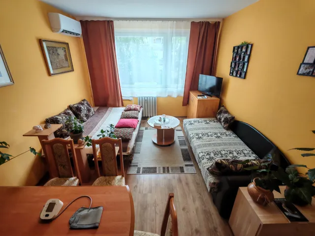 Eladó lakás Szeged, Makkosház 35 nm
