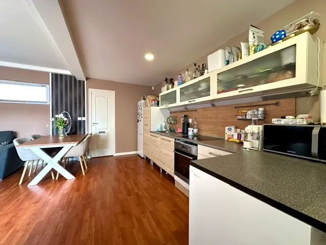 Eladó ház Budakalász 270 nm