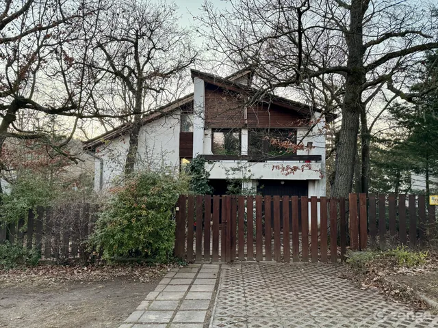 Eladó ház Budapest II. kerület, Adyliget 180 nm