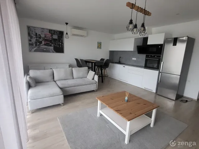 Kiadó lakás Székesfehérvár, Öreghegy 72 nm