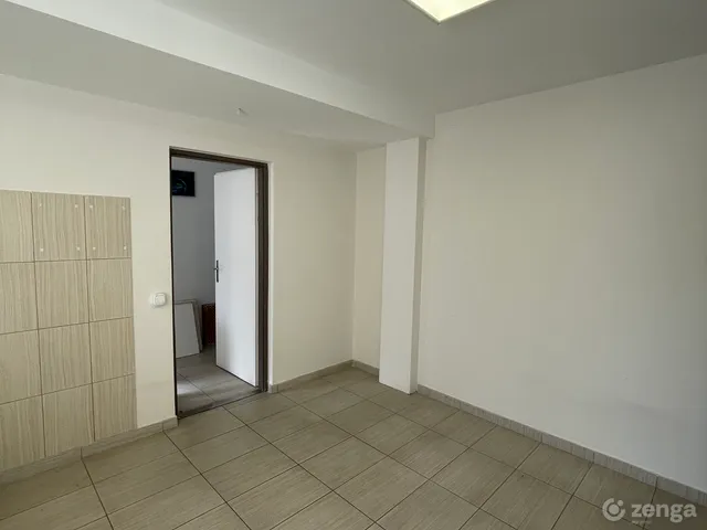 Kiadó kereskedelmi és ipari ingatlan Budapest IV. kerület, Újpest 49 nm