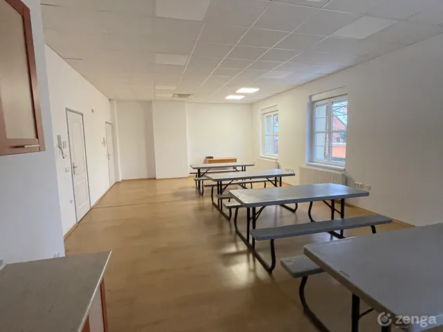 Eladó kereskedelmi és ipari ingatlan Budapest IV. kerület, Újpest 52 nm