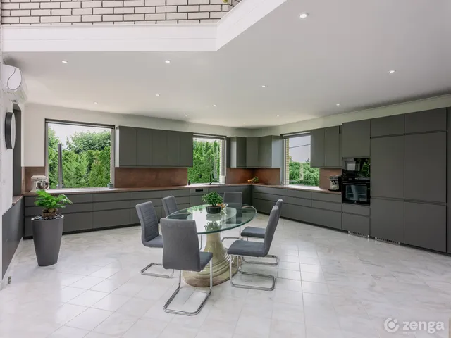 Eladó ház Veresegyház, Széchenyidomb 360 nm