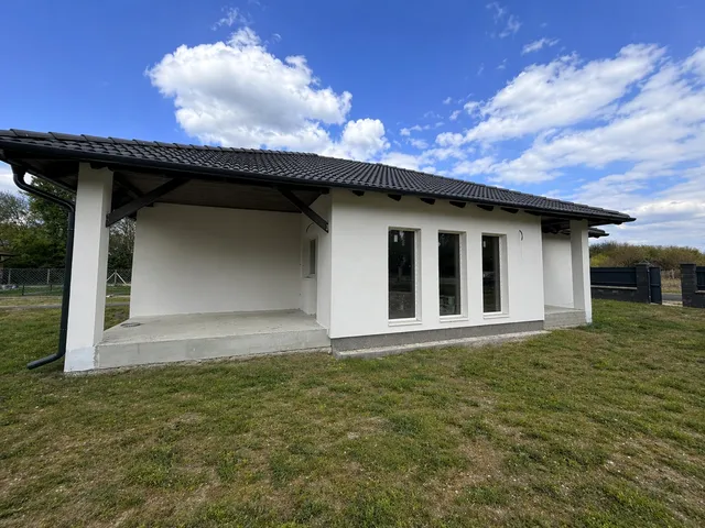 Eladó ház Kiskunlacháza 100 nm