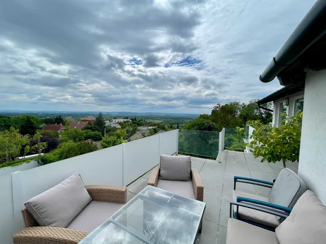 Eladó ház Szentendre, Tyúkosdűlő 188 nm