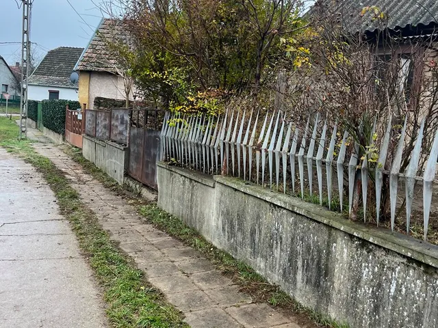 Eladó ház Pincehely, Deák Ferenc utca 3. 70 nm