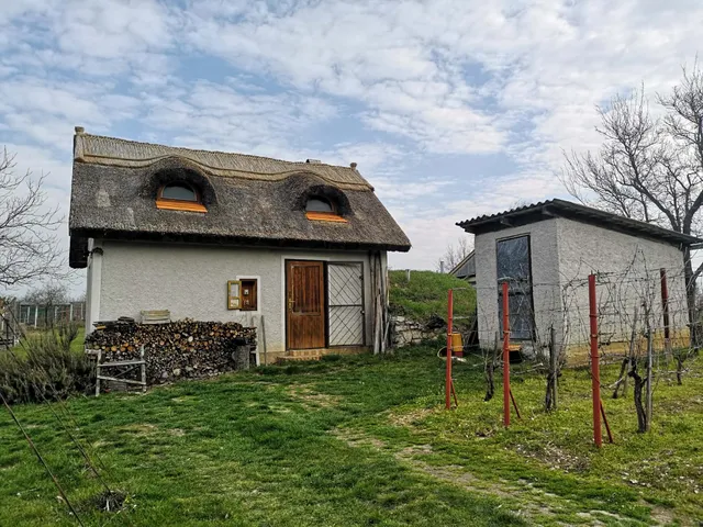 Eladó telek Veszprém, Gyulafirátót 4170 nm