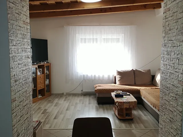 Eladó ház Veszprém, Gyulafirátót 100 nm