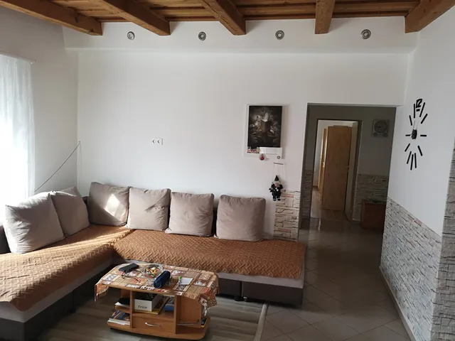 Eladó ház Veszprém, Gyulafirátót 100 nm