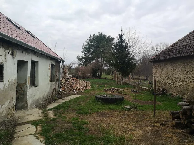 Eladó ház Káptalanfa 45 nm