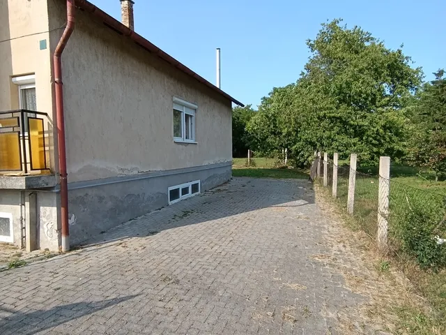 Eladó ház Hajmáskér 85 nm