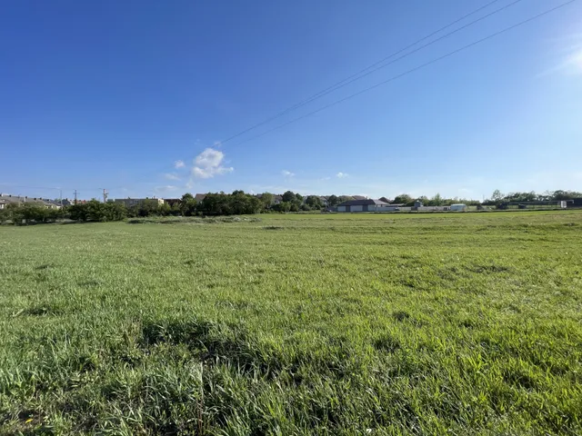 Eladó telek Várpalota 900 nm