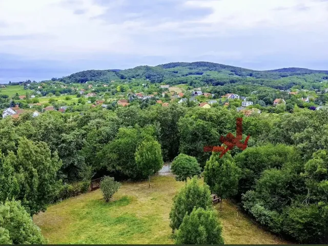 Eladó telek Ábrahámhegy 1708 nm