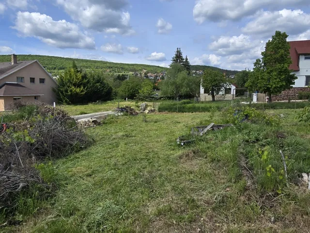 Eladó telek Csopak 800 nm