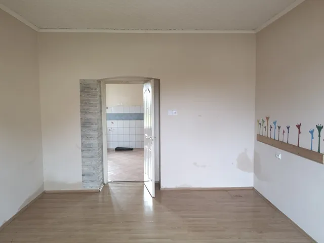 Eladó ház Nagyesztergár 233 nm