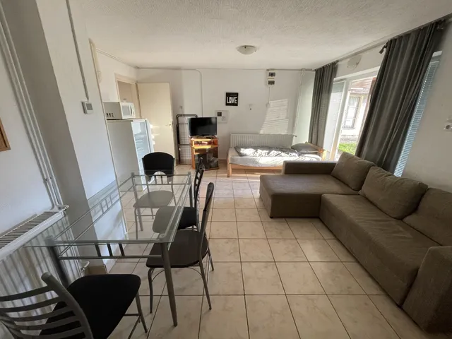 Eladó kereskedelmi és ipari ingatlan Várpalota 41 nm