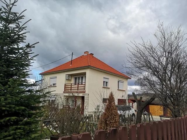 Eladó ház Bakonyszentkirály 128 nm