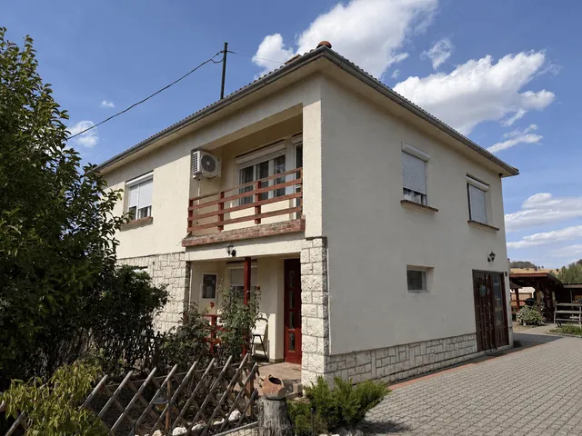 Eladó ház Bakonyszentkirály 128 nm