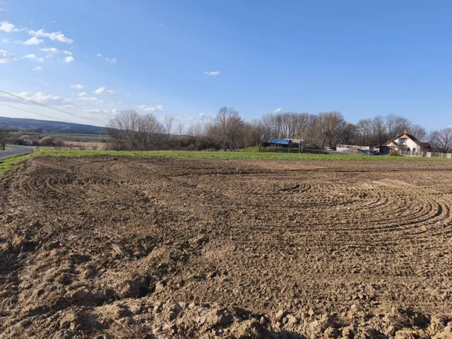 Eladó telek Olaszfalu 746 nm