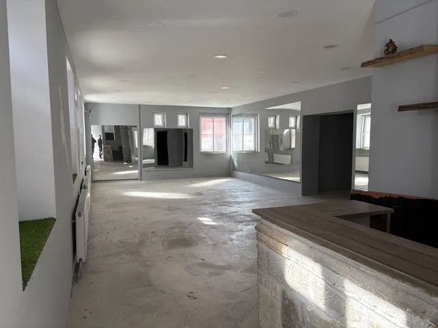 Eladó kereskedelmi és ipari ingatlan Várpalota 295 nm