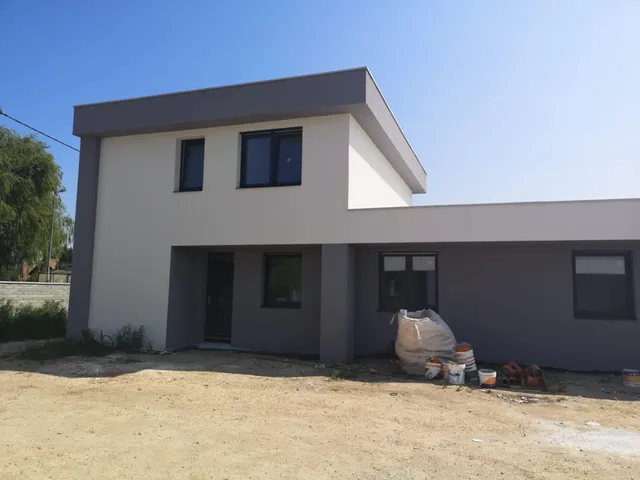 Eladó lakás Ajka 104 nm