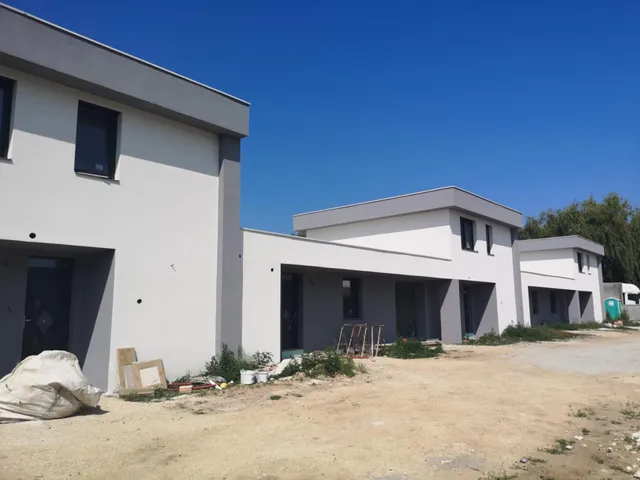 Eladó lakás Ajka 104 nm