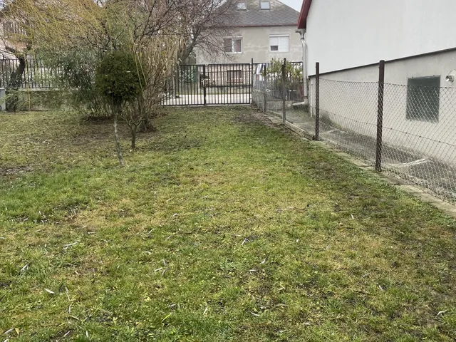 Eladó telek Veszprém 3139 nm