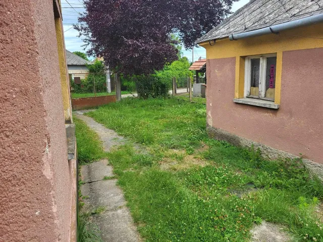 Eladó ház Lesenceistvánd 50 nm