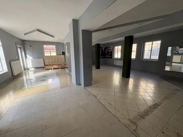 Eladó kereskedelmi és ipari ingatlan Várpalota 144 nm