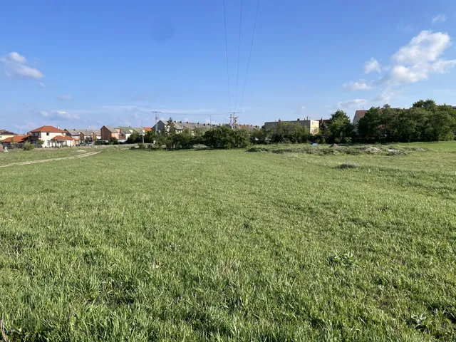 Eladó telek Várpalota 900 nm