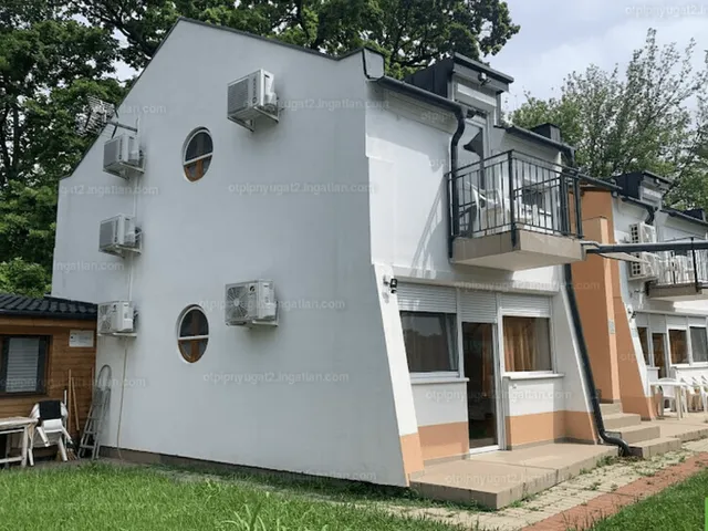 Eladó üdülő és hétvégi ház Balatonszemes 300 nm