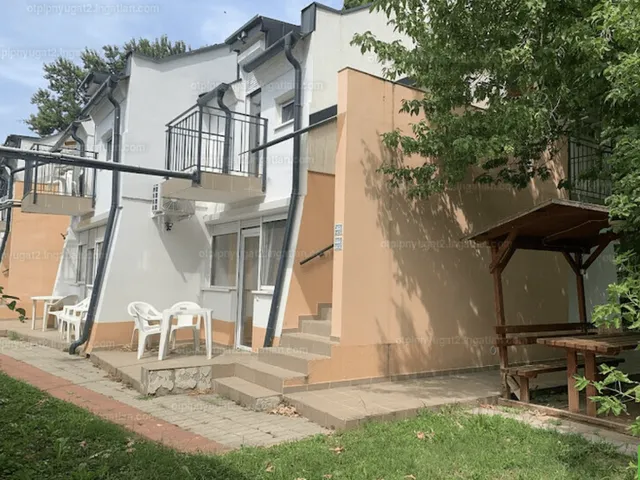 Eladó nyaraló Balatonszemes 300 nm