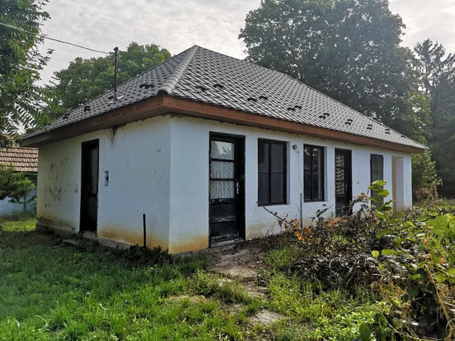 Eladó telek Balatonszemes 3062 nm