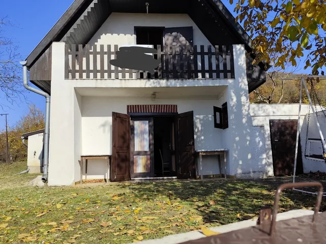 Eladó mezőgazdasági ingatlan Monoszló 2397 nm