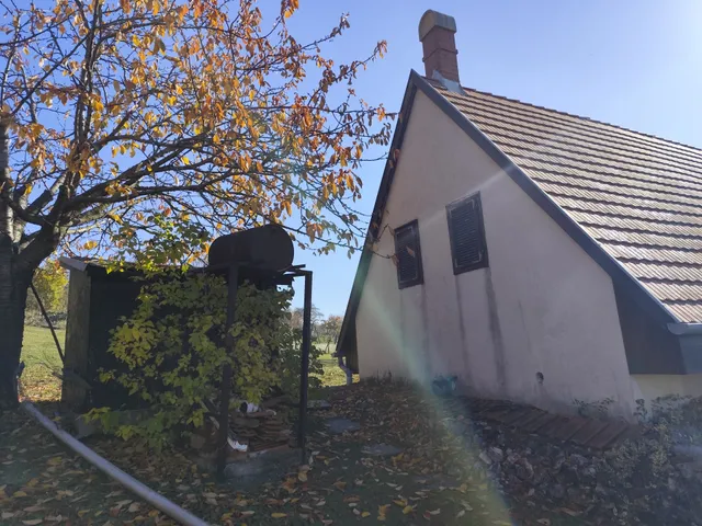 Eladó mezőgazdasági ingatlan Monoszló 2397 nm