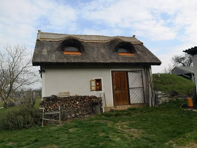 Eladó telek Veszprém 4170 nm