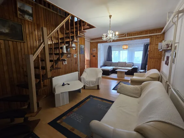 Eladó ház Ősi 180 nm