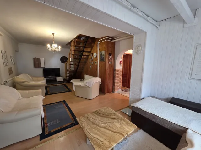 Eladó ház Ősi 180 nm