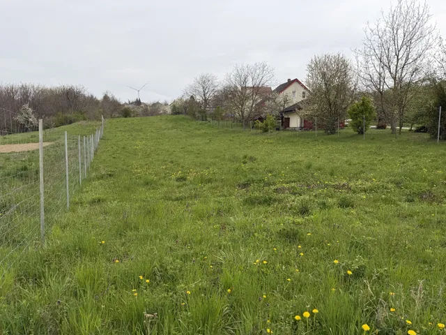 Eladó telek Csetény 3896 nm