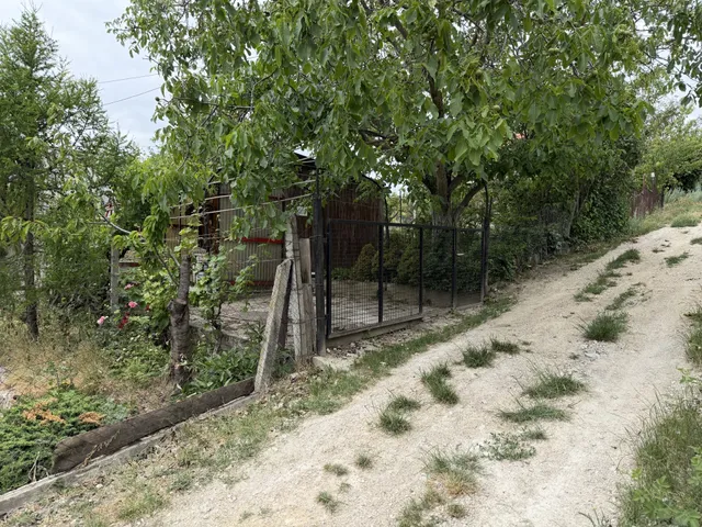 Eladó telek Várpalota 697 nm