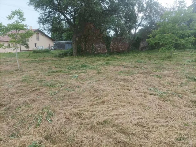 Eladó telek Balatonalmádi 1276 nm