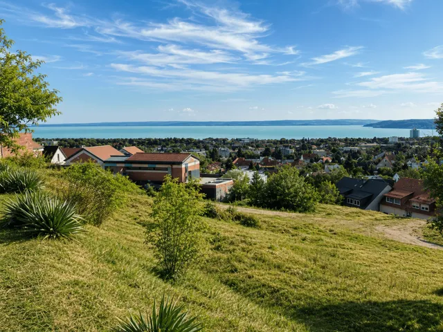 Eladó telek Balatonfüred 1330 nm
