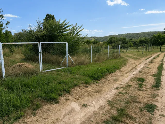 Eladó telek Szentkirályszabadja 771 nm