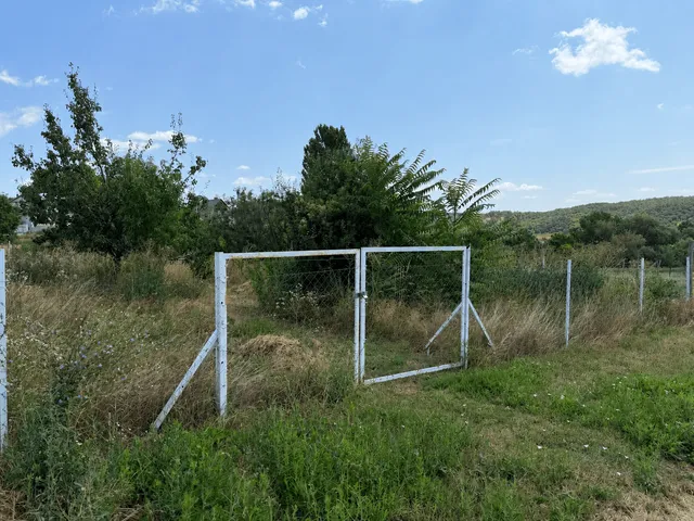 Eladó telek Szentkirályszabadja 771 nm