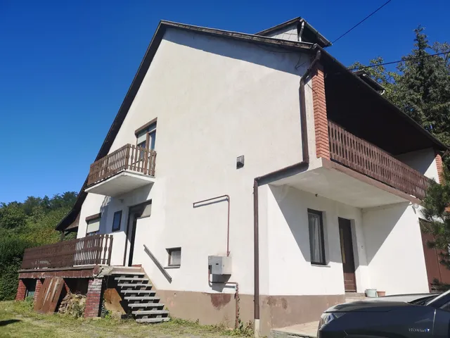 Eladó ház Ajka 140 nm